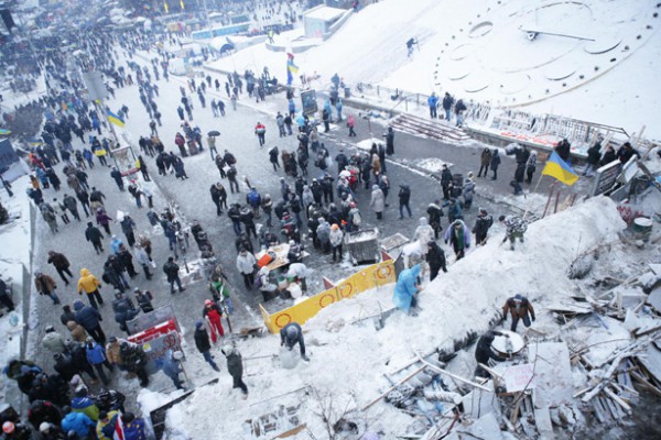 ДИВІТЬСЯ ТАКОЖ: На Майдані звели 5-метрові барикади (ФОТО)