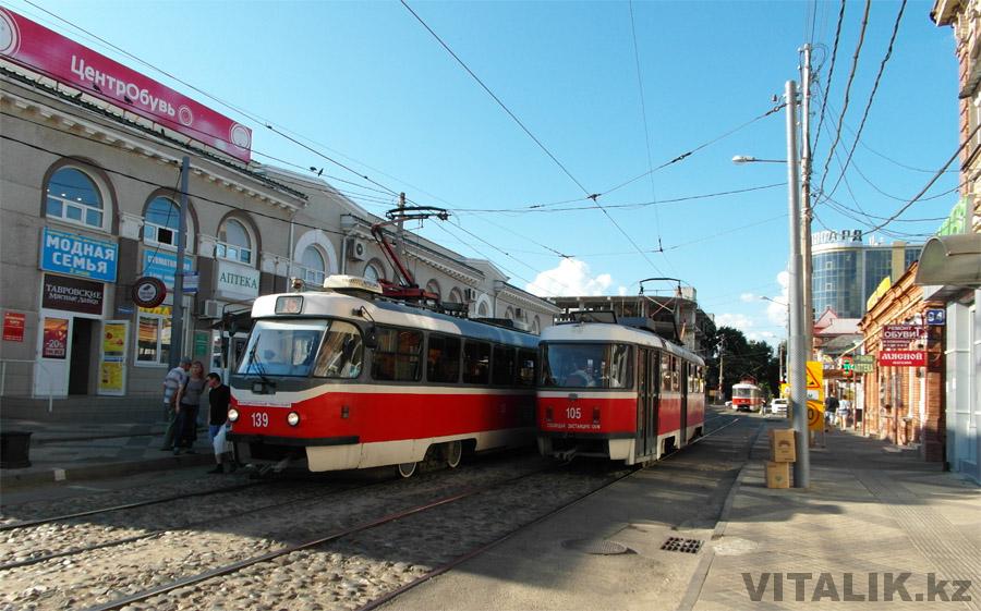 Трамвай на вулиці Московська