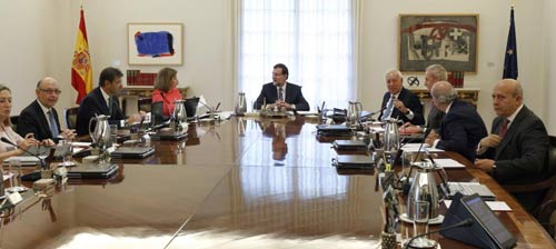 Близько року тому Рада Міністрів Іспанії розглянув питання щодо збільшення мінімального розміру заробітних плат і пенсійних відрахувань